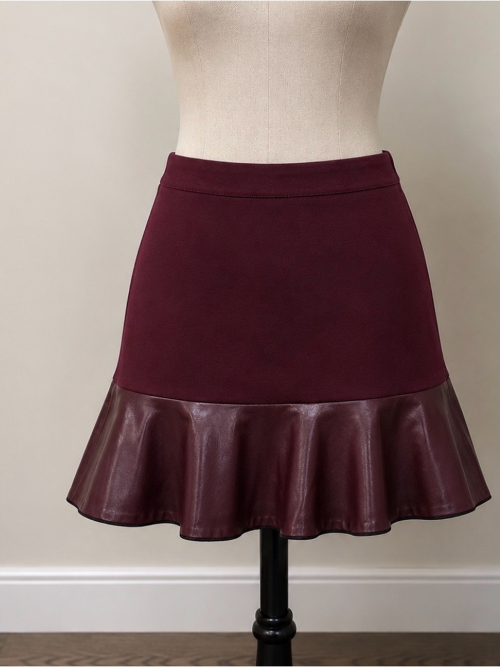 MICHAEL Michael Kors - burgundy knit/faux leather ruffled - Mini Skirt